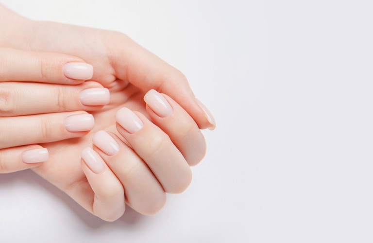 ワンカラー等シンプルなデザインをご用意 | 桜井市のネイルならnail&beauty Wins